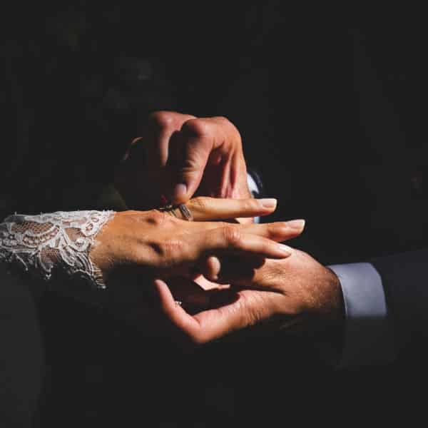 Mariage à Chantaco scénographié par Pastel Créatif - échange des alliances